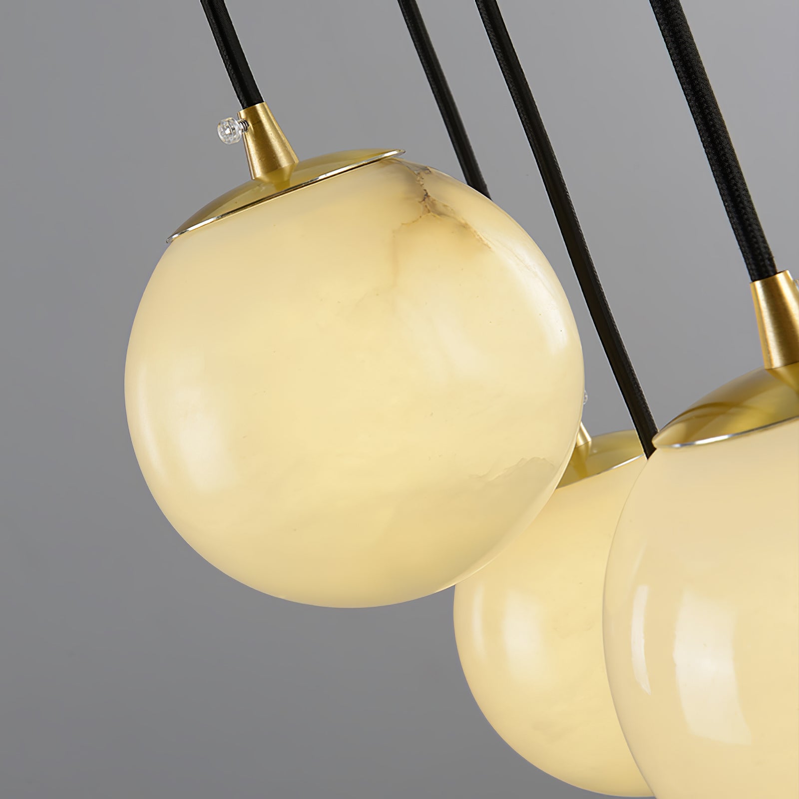 Alabaster Ball suspension lamp - JutuLight
