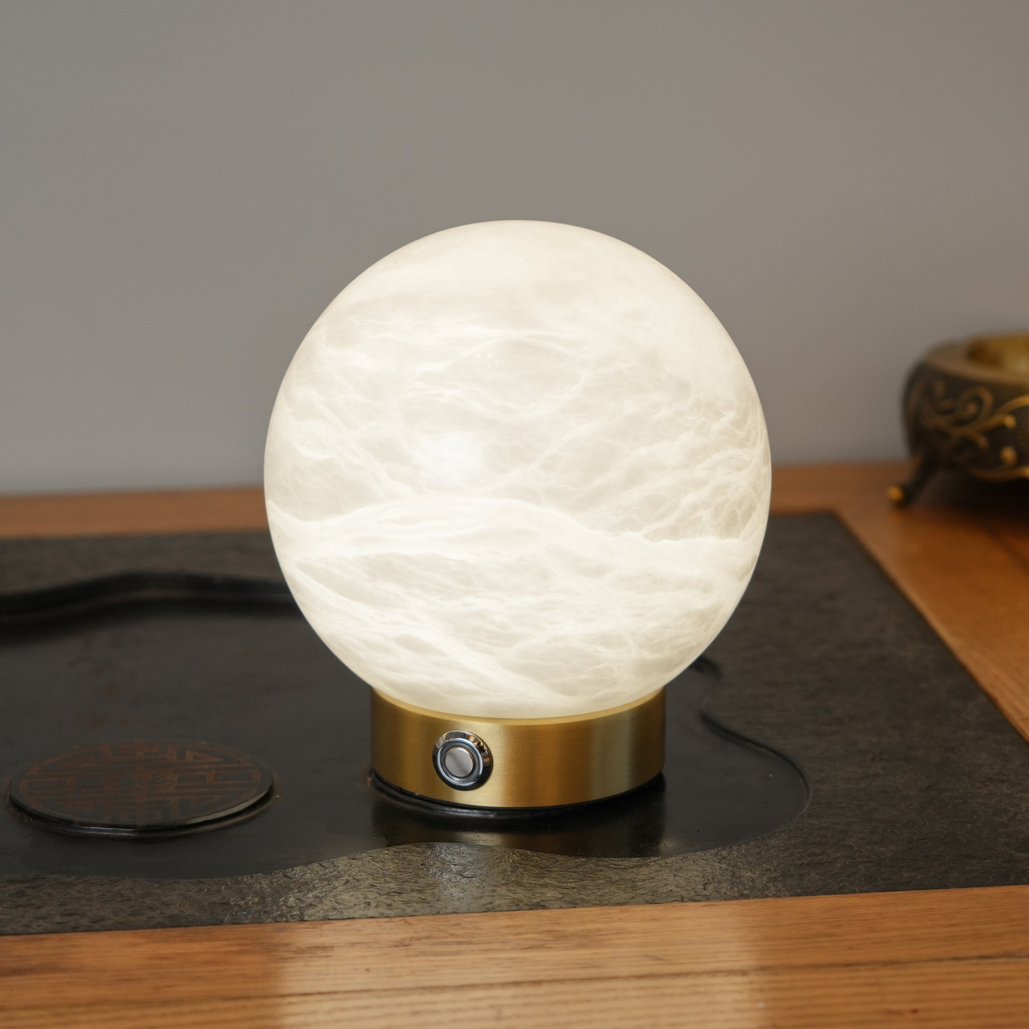 Carrara Table Lamp - JutuLight