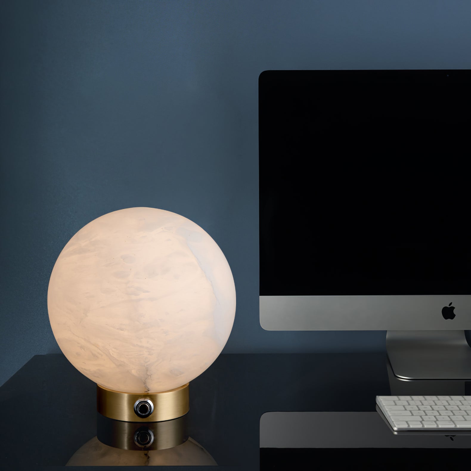 Carrara Table Lamp - JutuLight