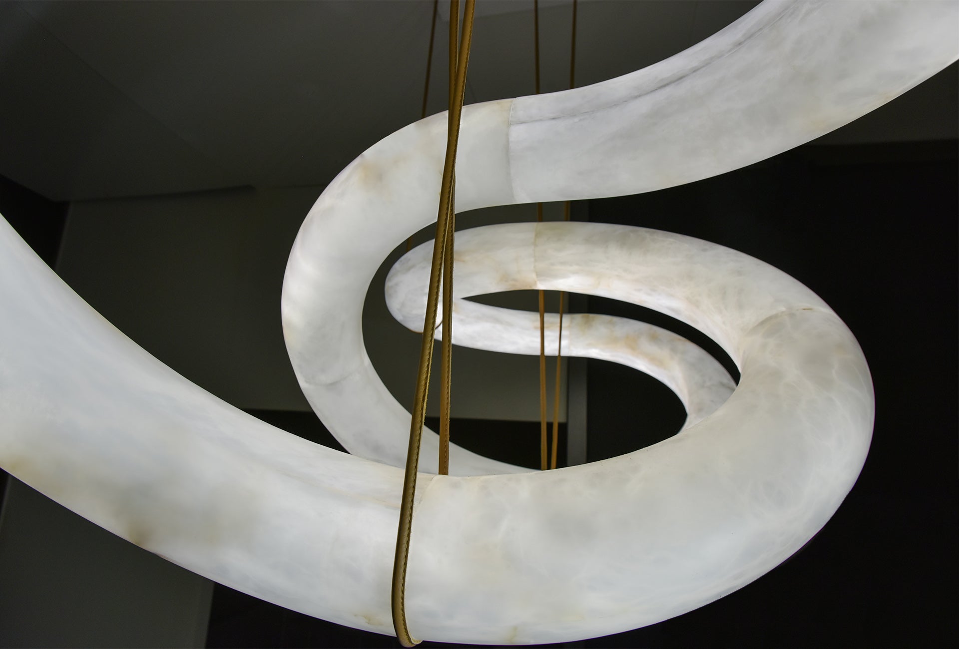 Infinity Suspension Light - JutuLight