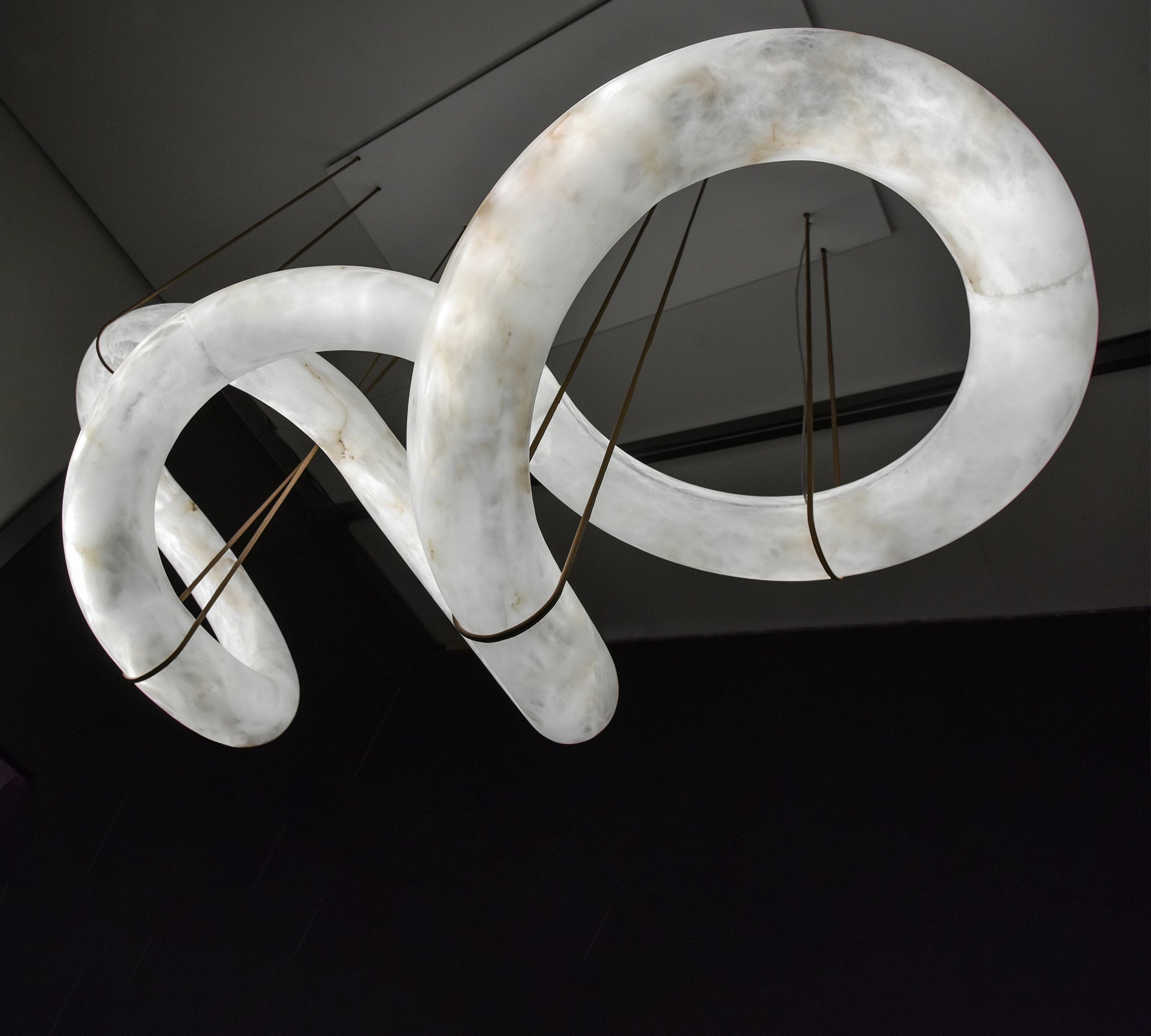 Infinity Suspension Light - JutuLight