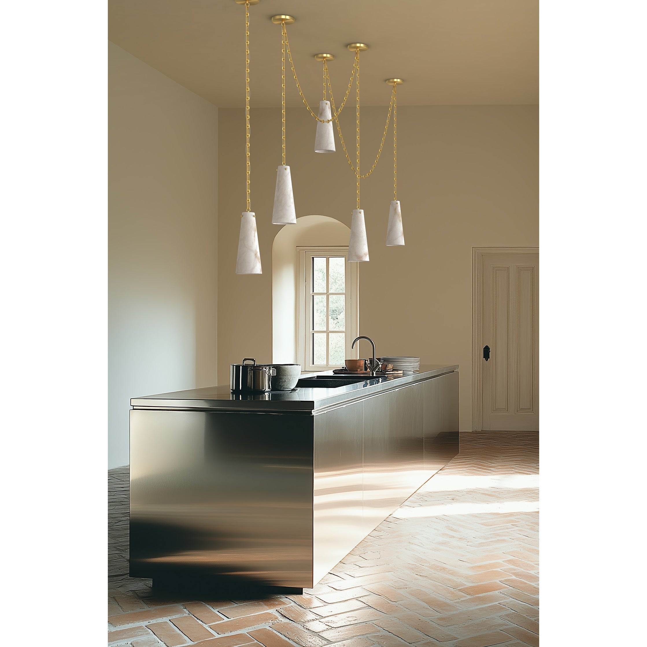 Lucca Chandeliers - JutuLight