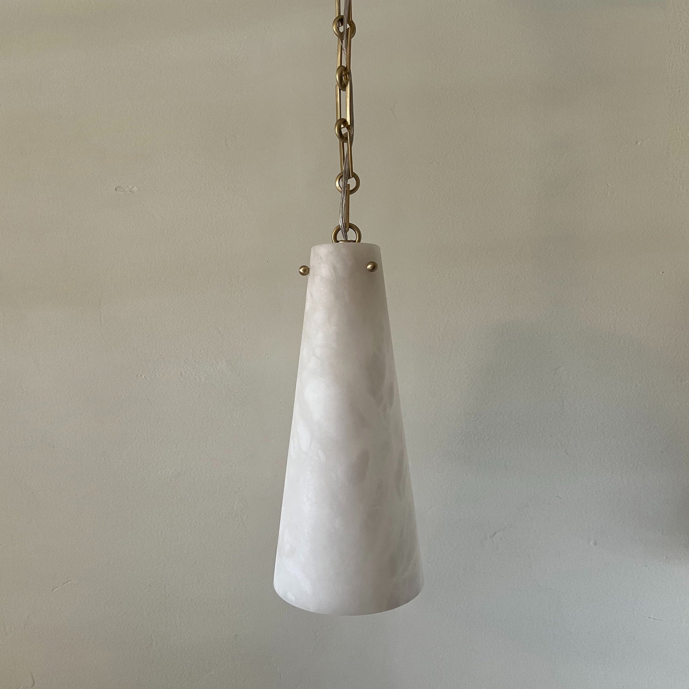 Lucca Chandeliers - JutuLight