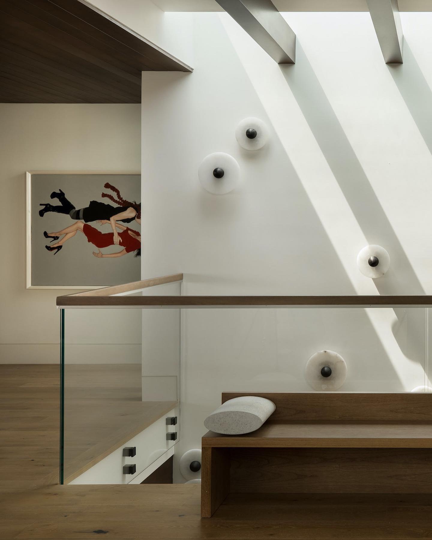 Alabaster Planes Wall Lamp - JutuLight