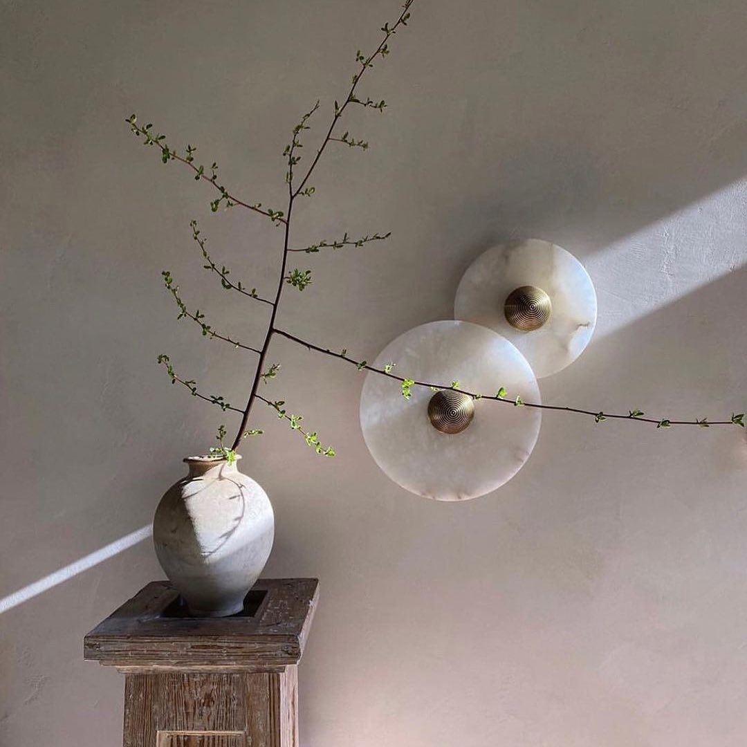 Alabaster Planes Wall Lamp - JutuLight