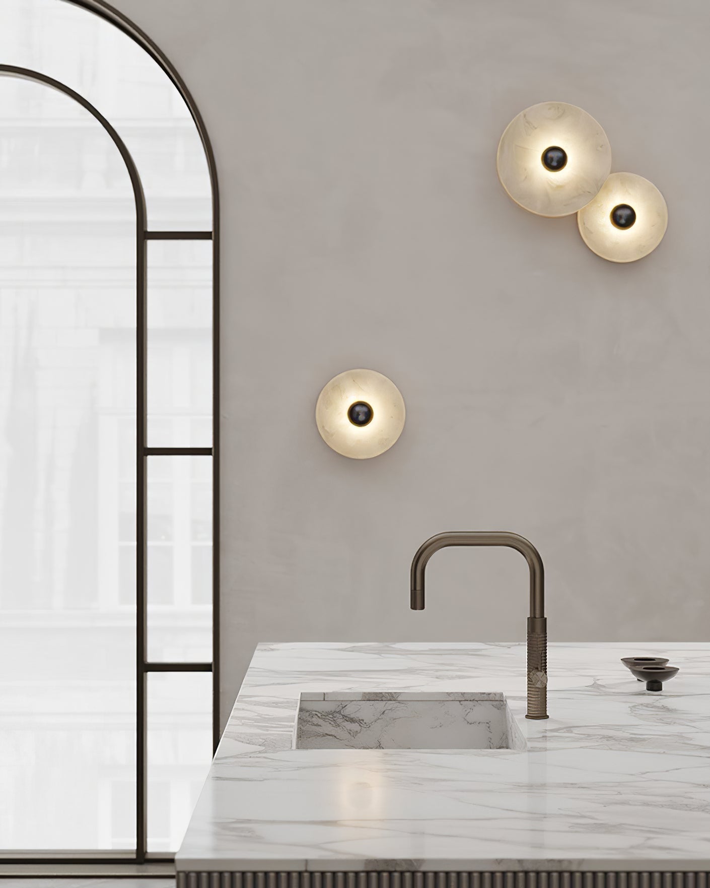 Alabaster Planes Wall Lamp - JutuLight