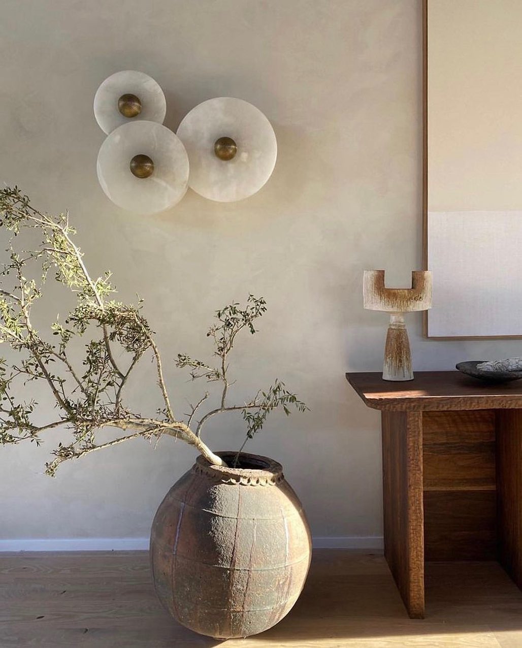 Alabaster Planes Wall Lamp - JutuLight