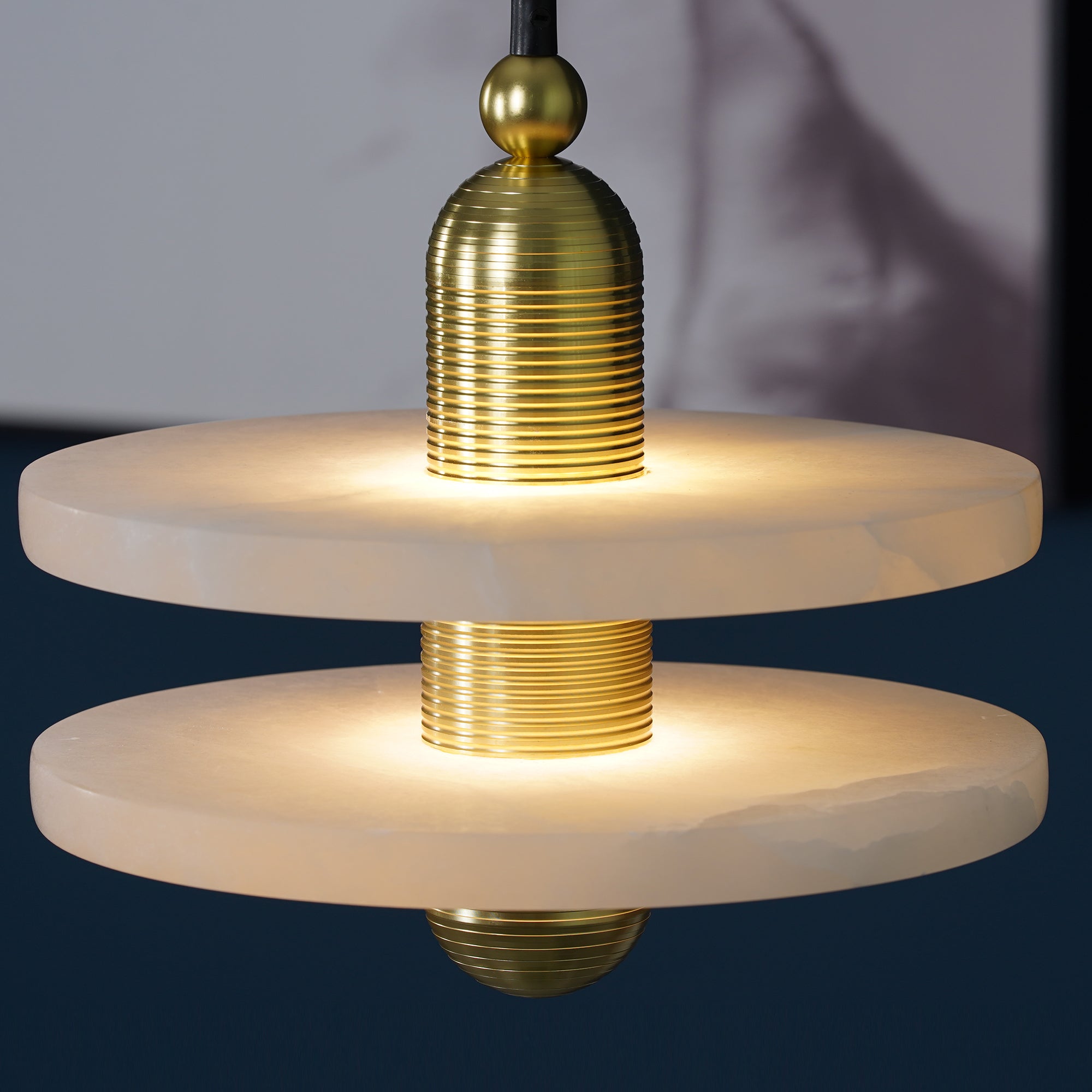 Median Pendant Light - JutuLight