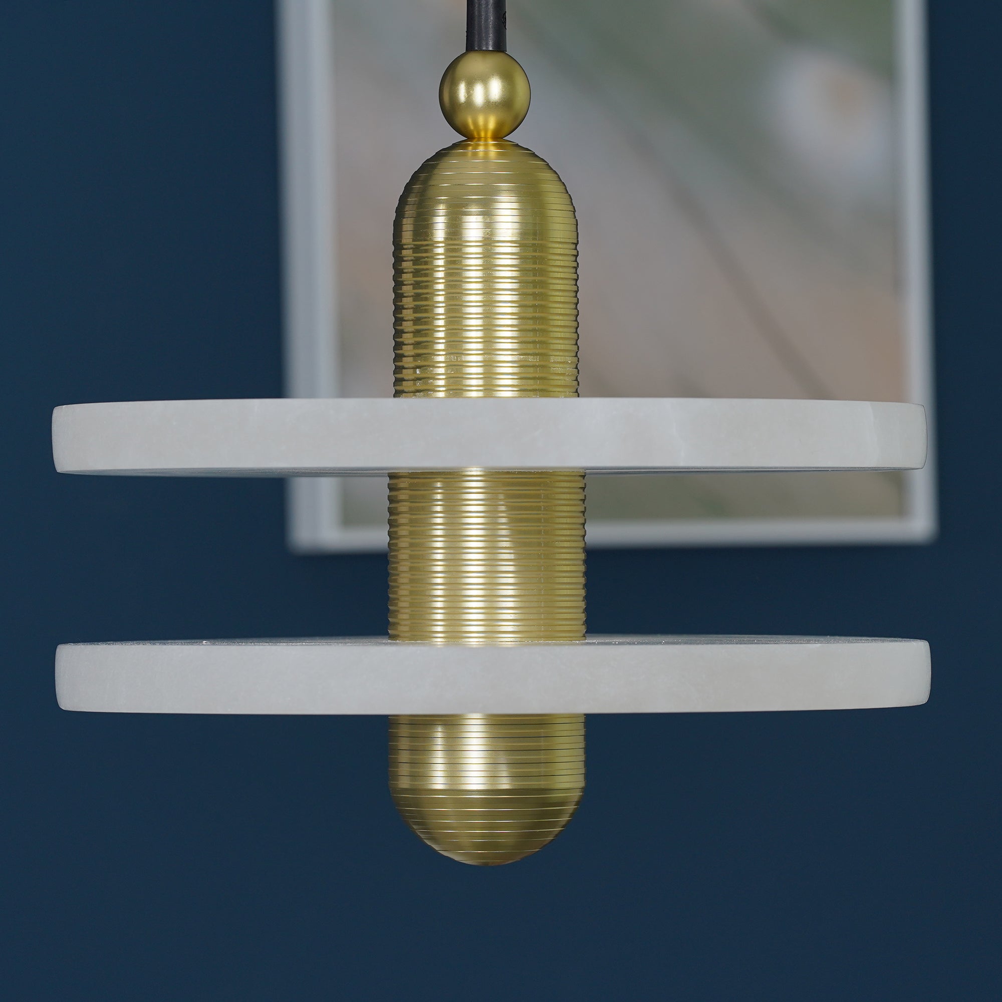 Median Pendant Light - JutuLight