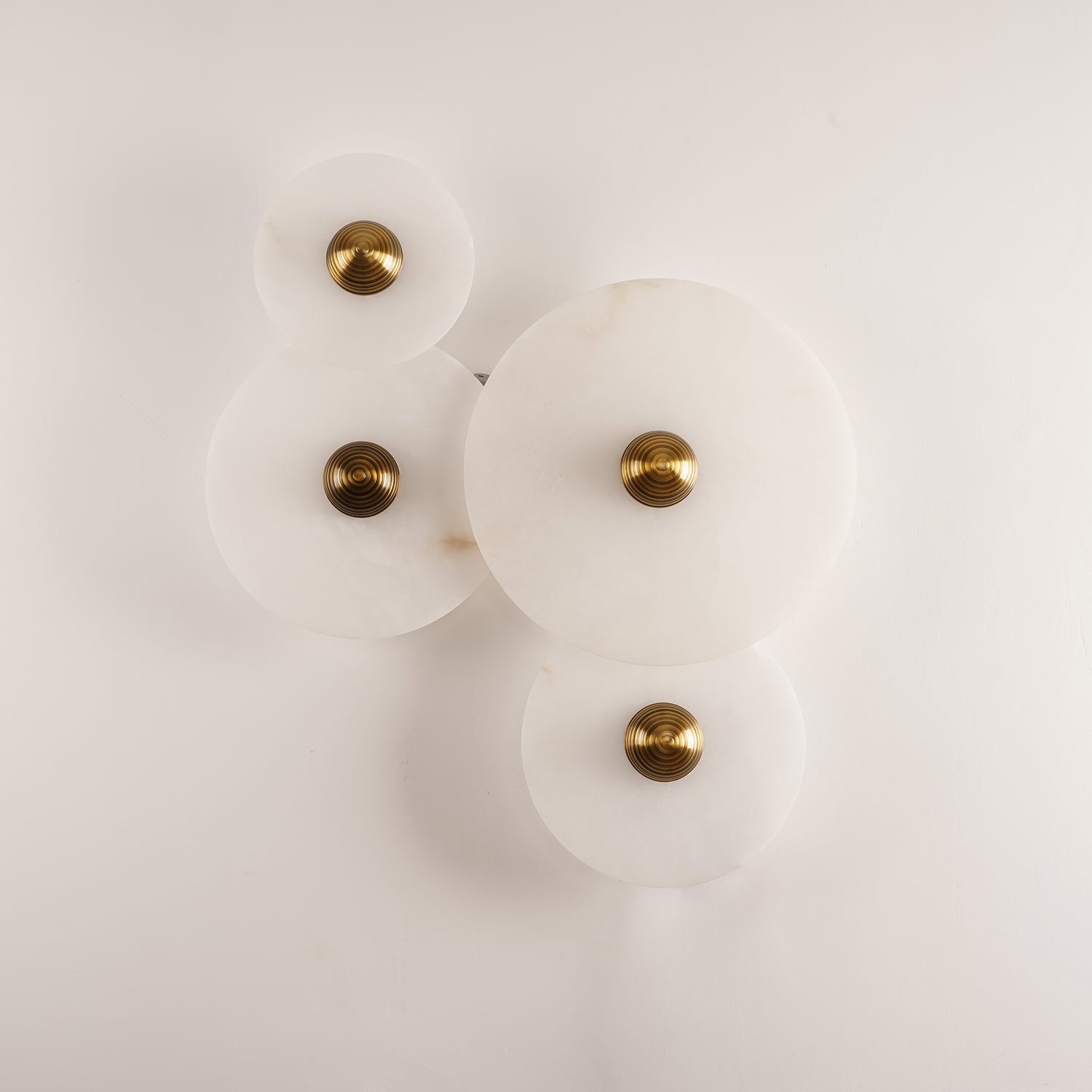 Alabaster Planes Sconce - JutuLight