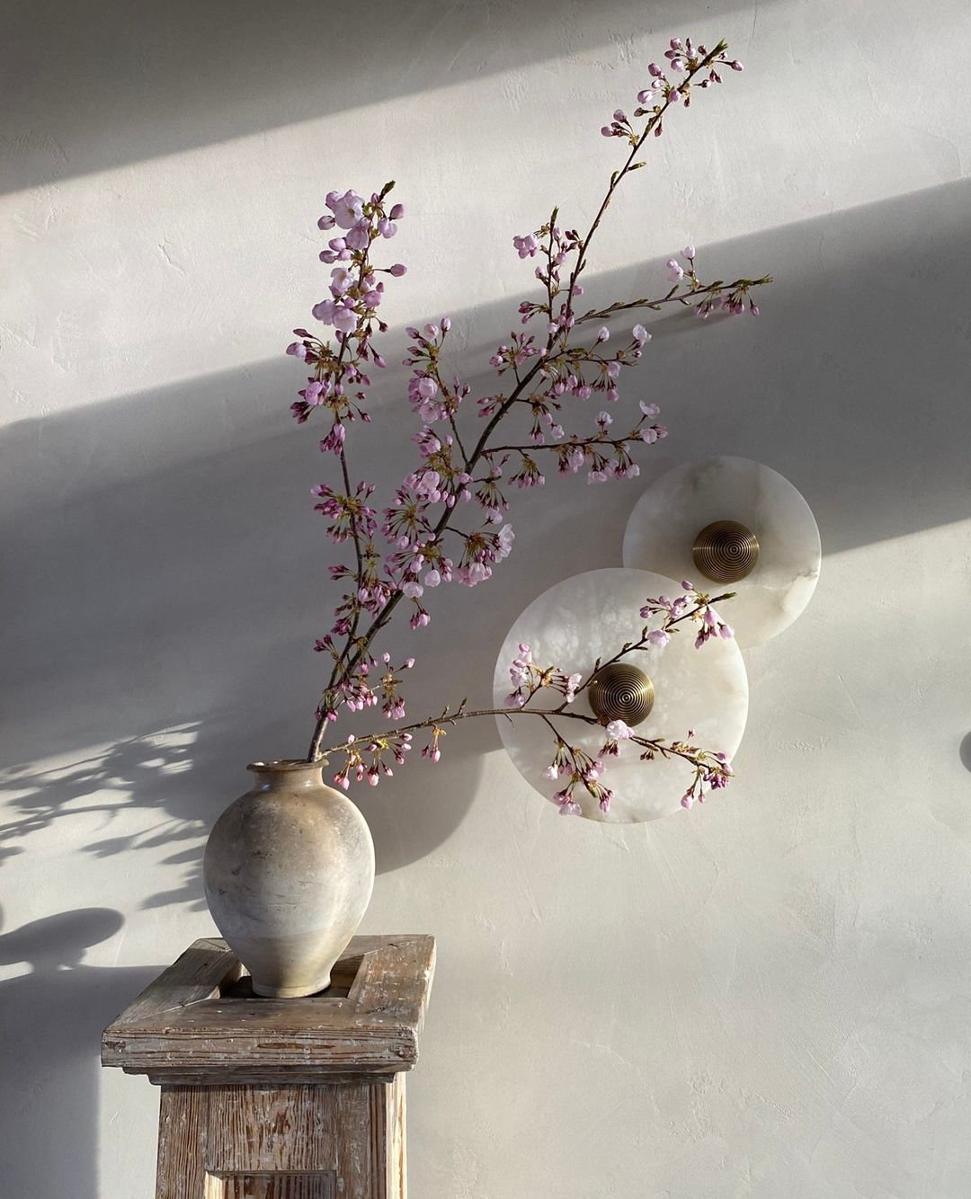 Alabaster Planes Sconce - JutuLight