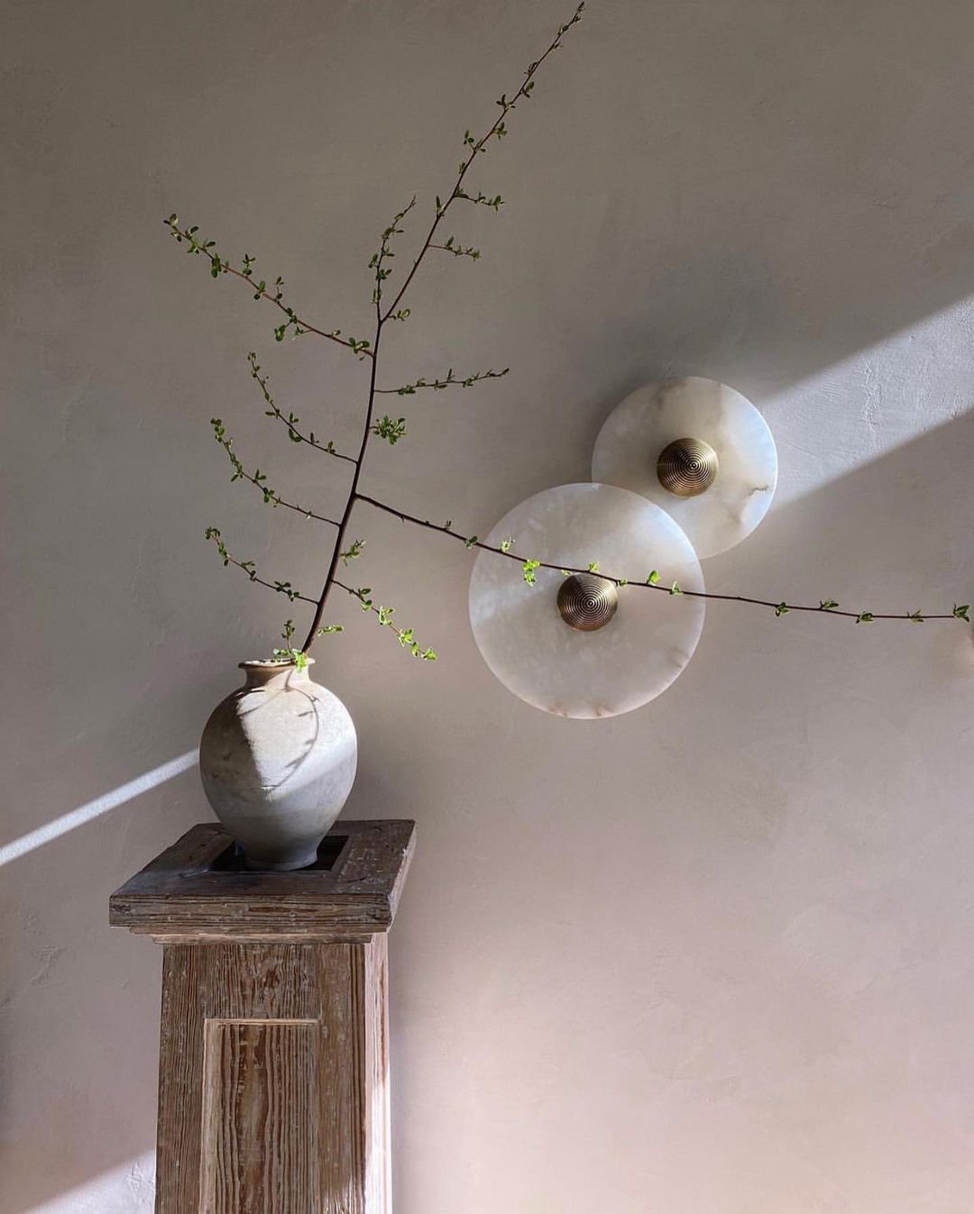 Alabaster Planes Sconce - JutuLight
