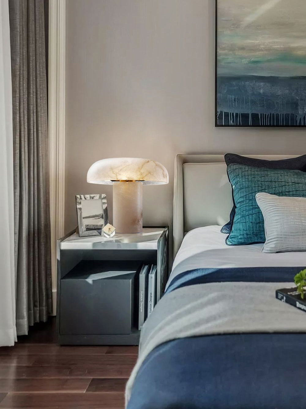Mushroom Alabaster Table Lamp - JutuLight