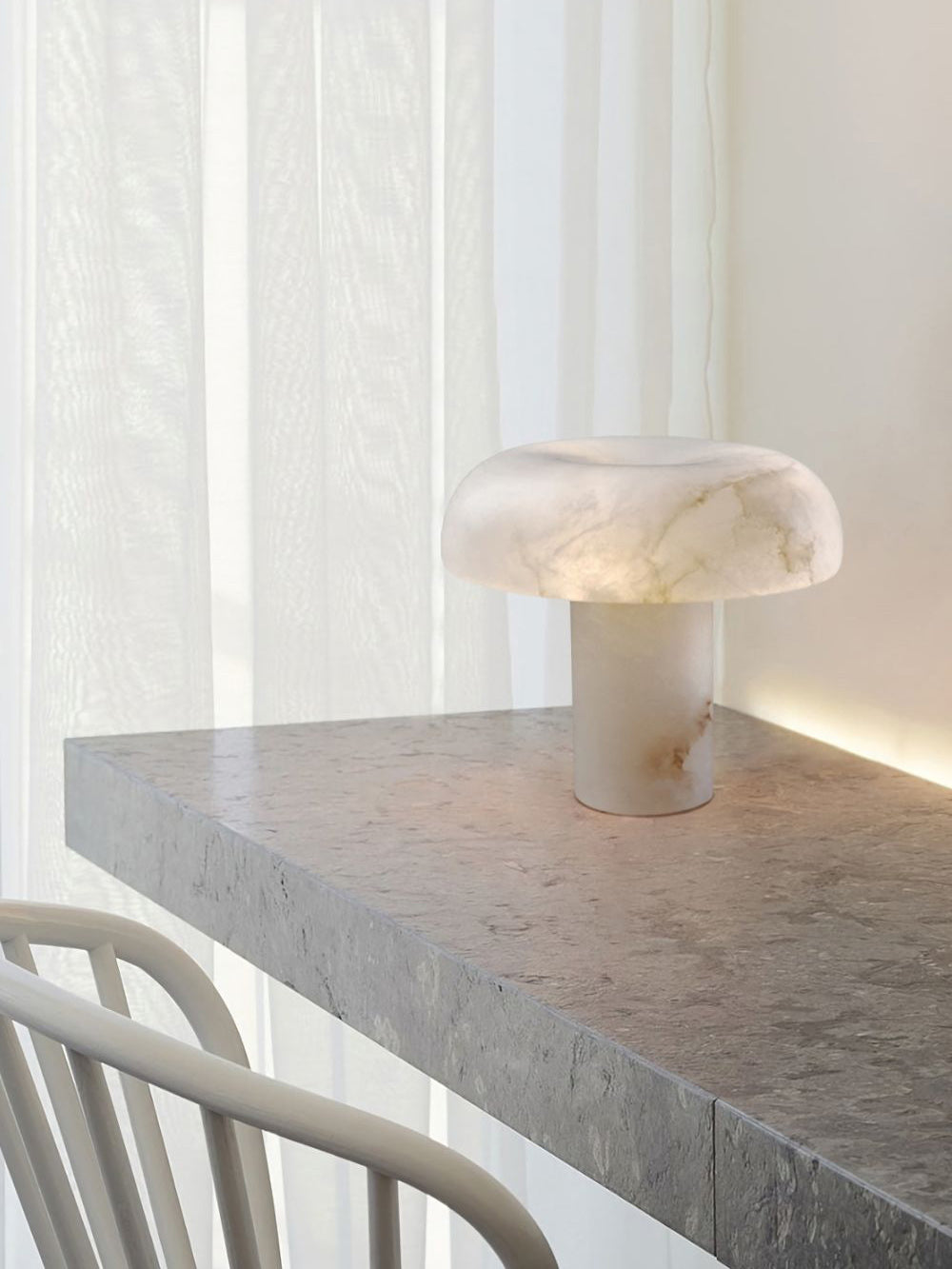 Mushroom Alabaster Table Lamp - JutuLight