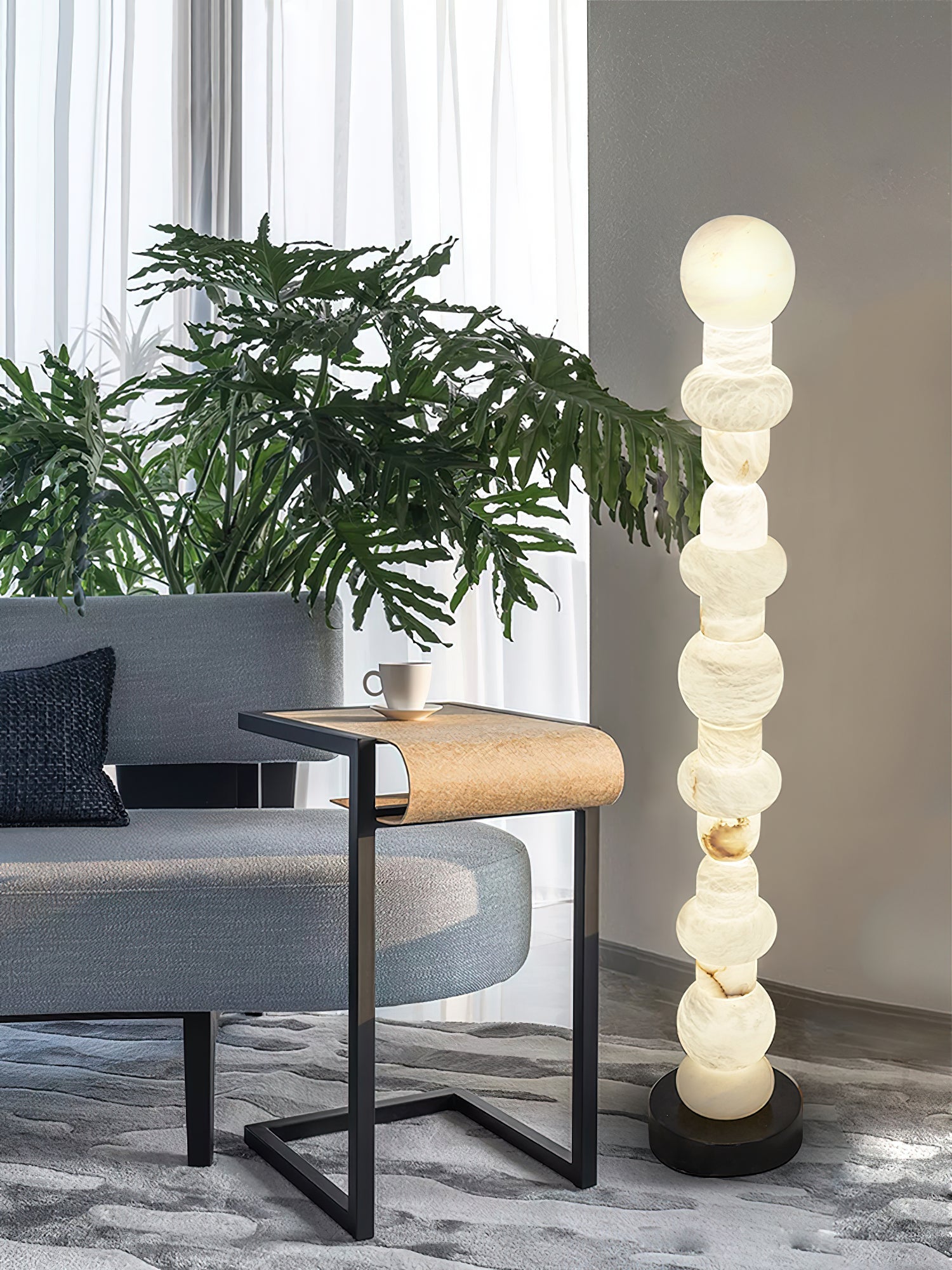 Totem Alabaster Floor Lamp - JutuLight