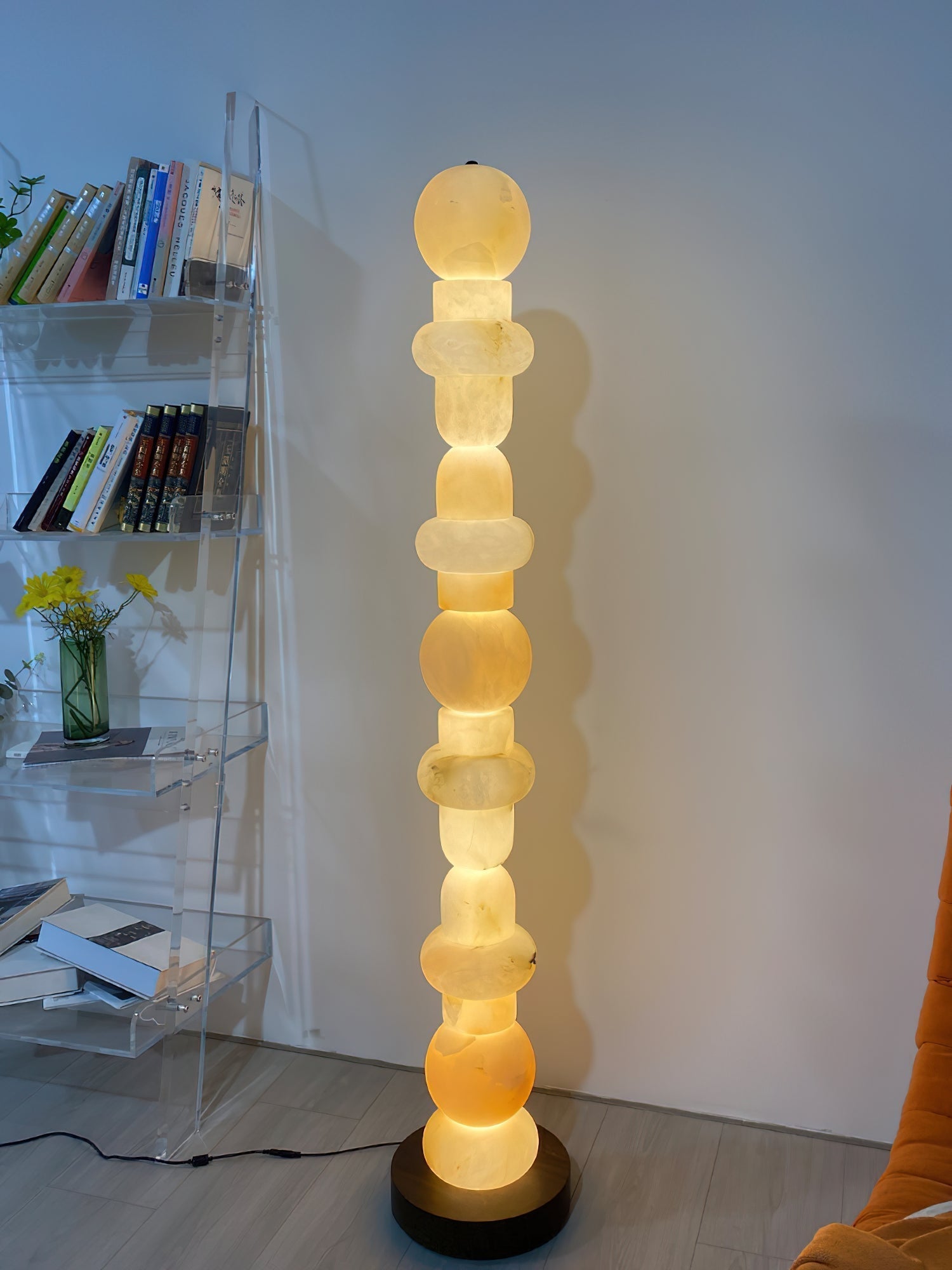 Totem Alabaster Floor Lamp - JutuLight