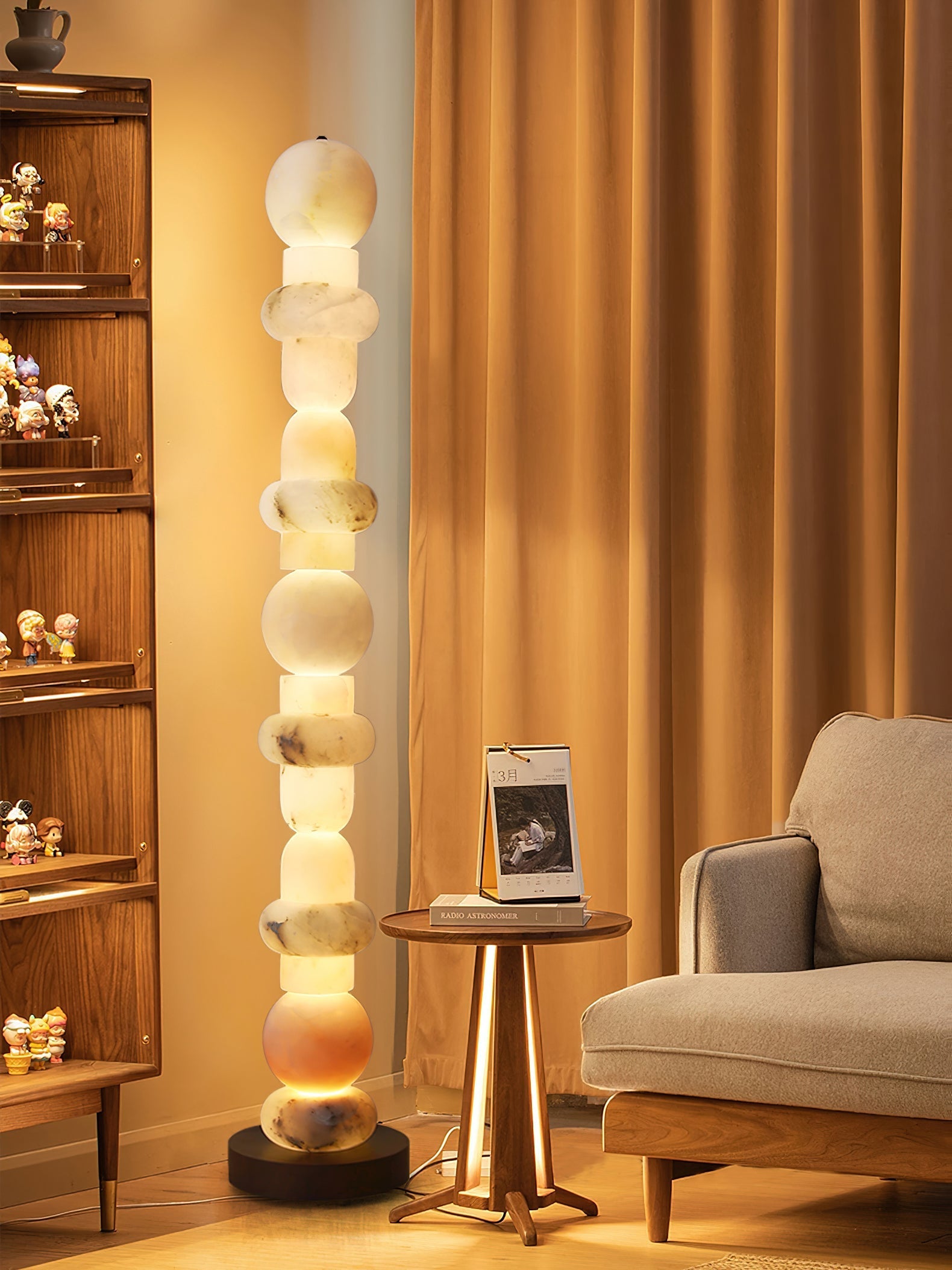 Totem Alabaster Floor Lamp - JutuLight