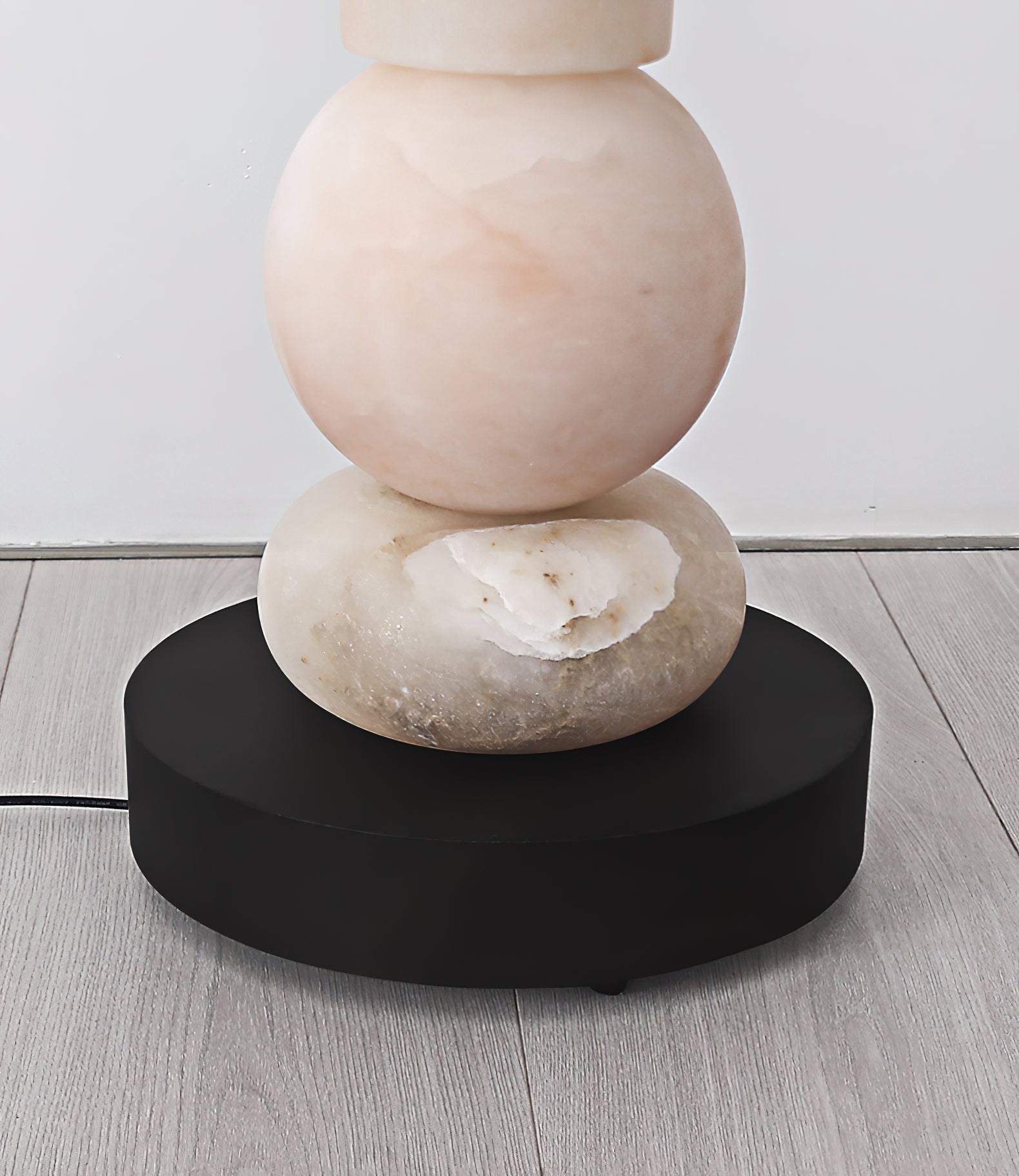 Totem Alabaster Floor Lamp - JutuLight