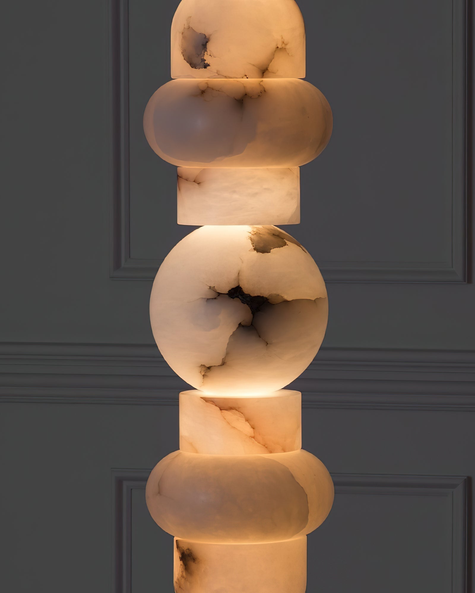 Totem Alabaster Floor Lamp - JutuLight