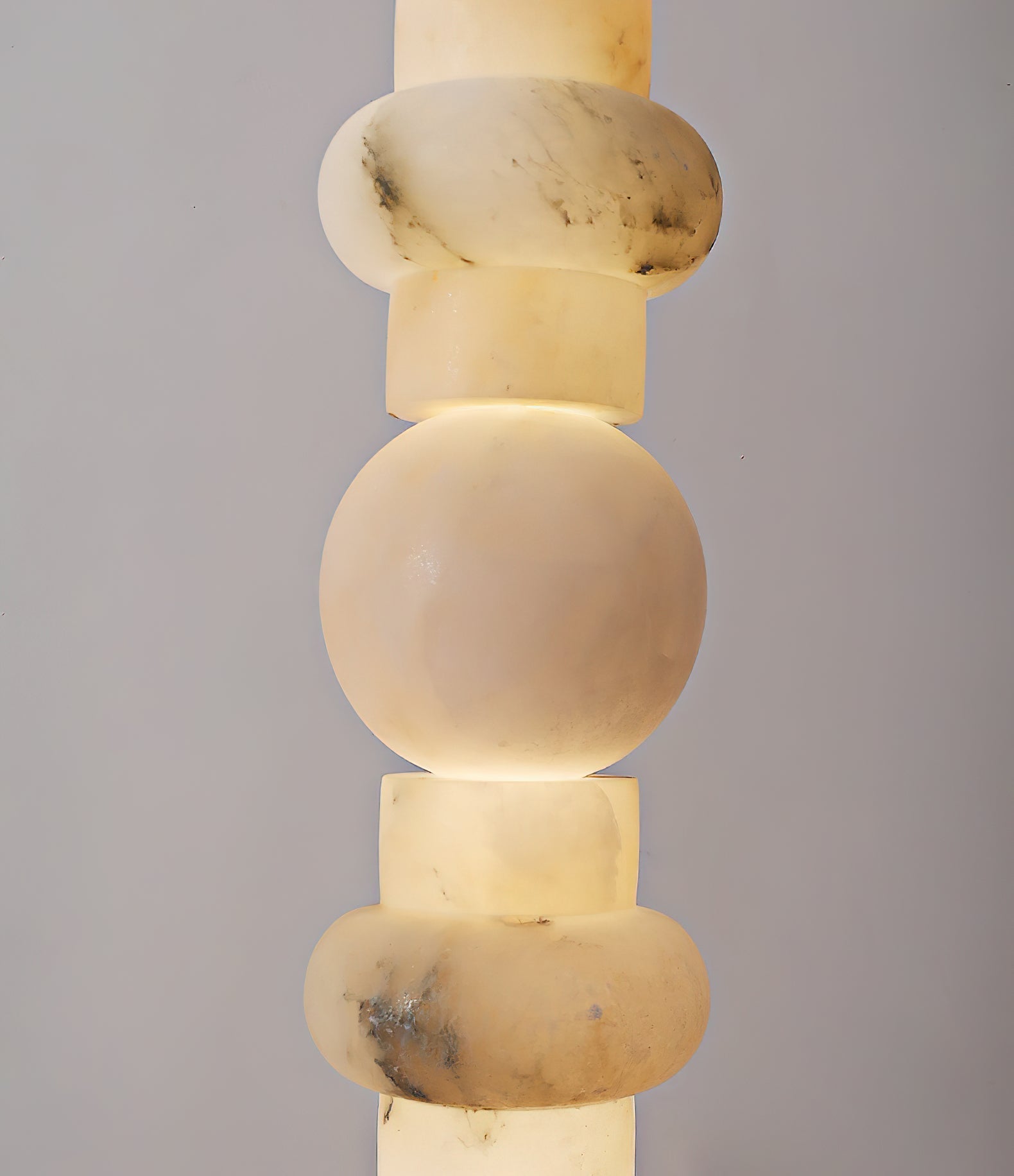 Totem Alabaster Floor Lamp - JutuLight