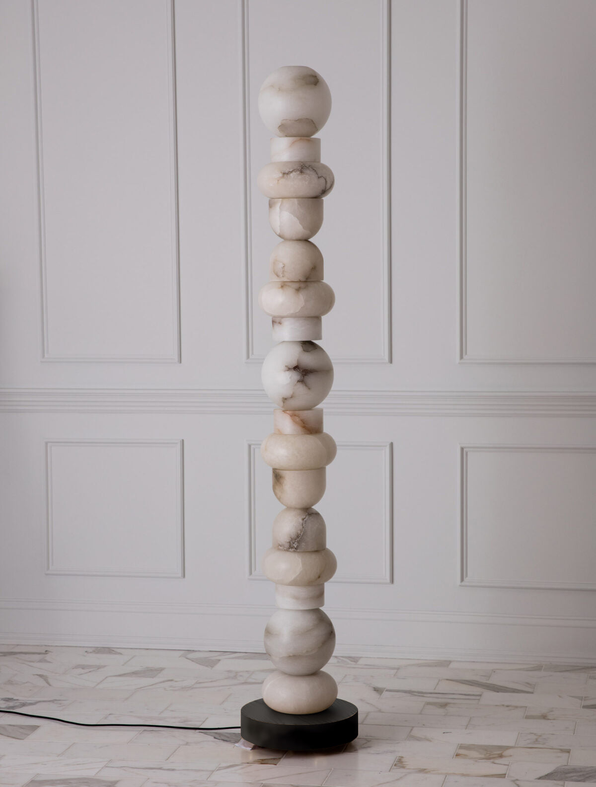 Totem Alabaster Floor Lamp - JutuLight