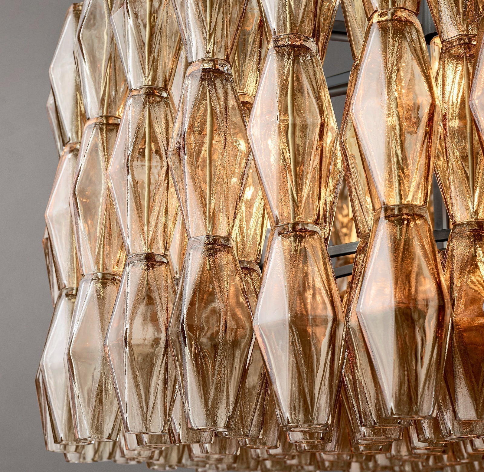 Chiara Glass Round Chandelier 37" - JutuLight