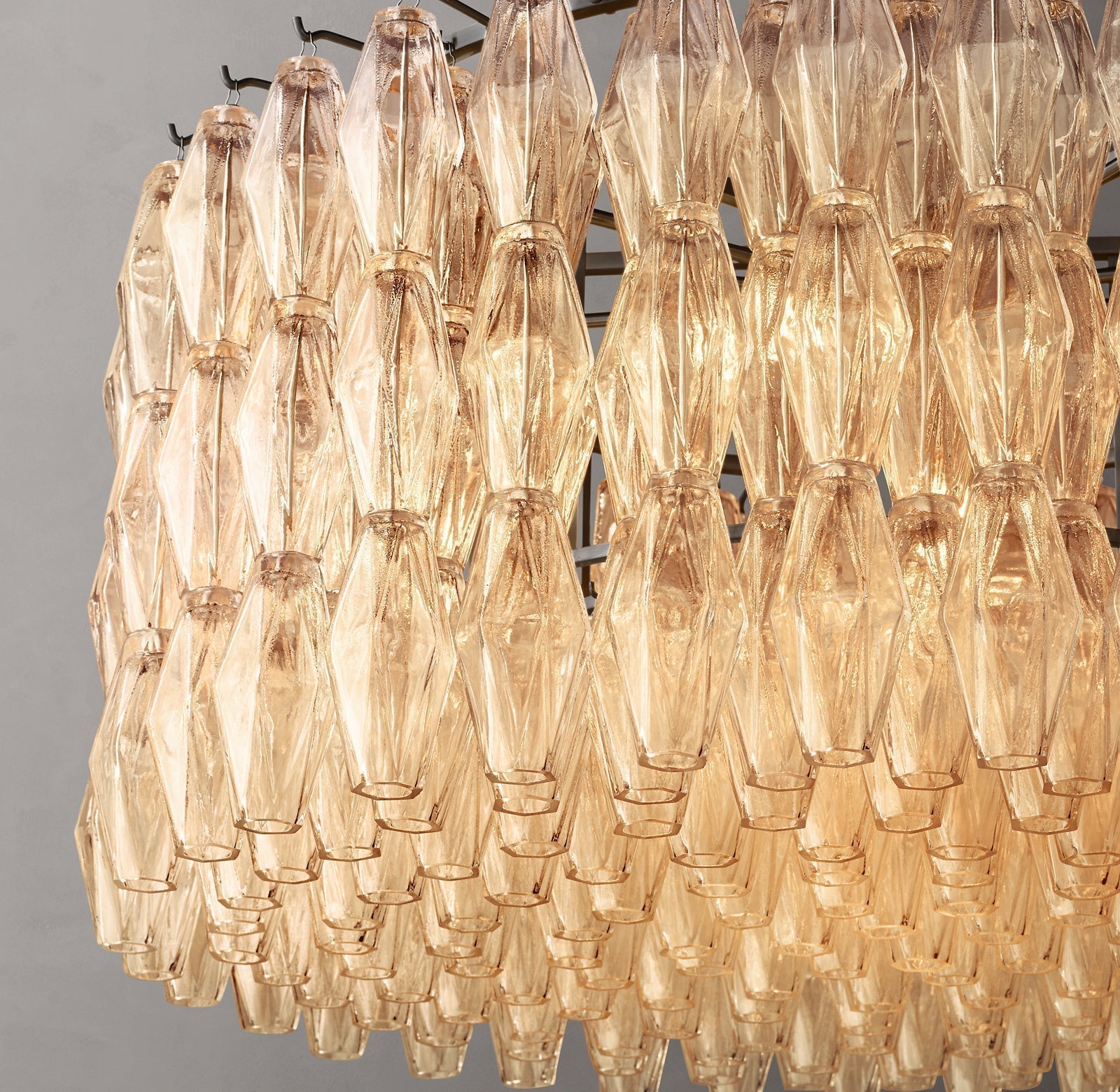Chiara Glass Round Chandelier 37" - JutuLight